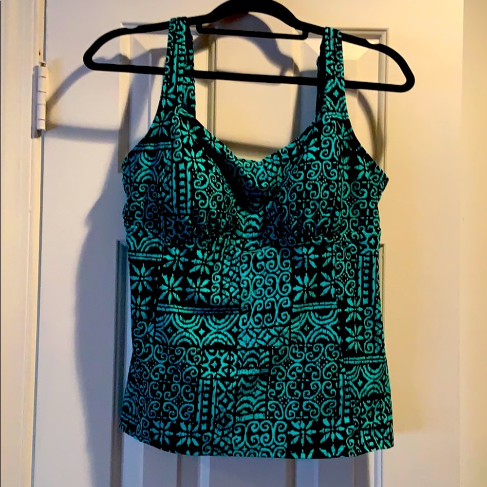 Tankini top black and teal. Shelf bra/molded cups
